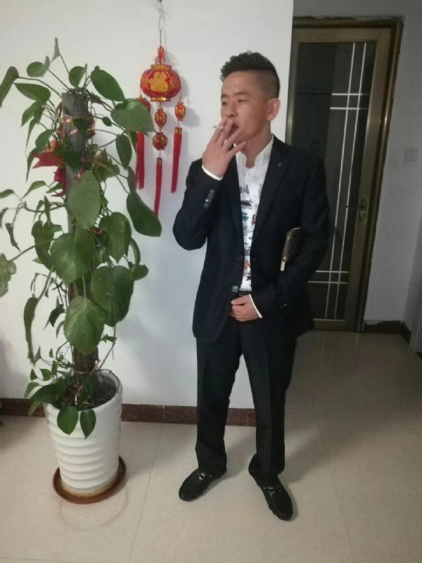 男人三十而立的第二张照片--建宁相亲网