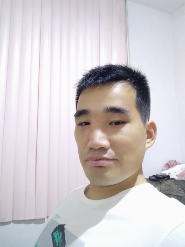 大男孩的第一张照片--建宁相亲网