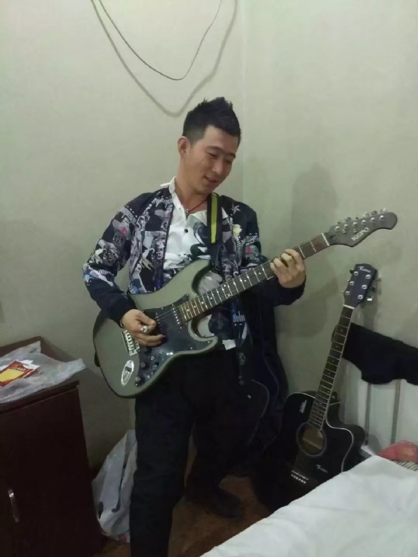 小吉他的第一张照片--建宁相亲网