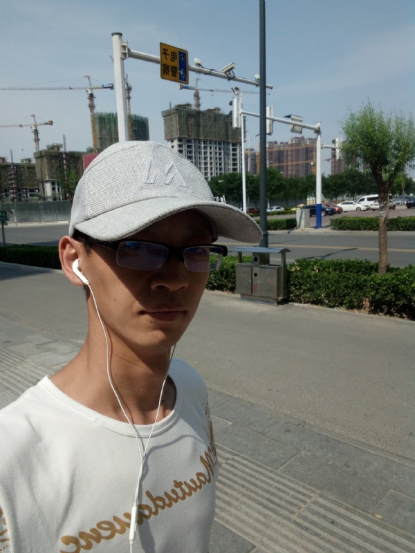 挥一挥手什么都没有的第一张照片--建宁相亲网
