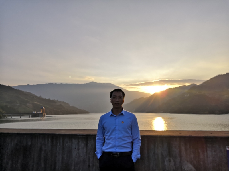 庸人自扰的第一张照片--建宁相亲网