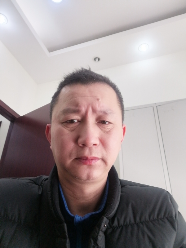 相视而笑的第一张照片--建宁相亲网