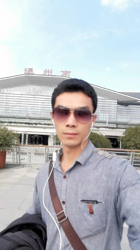错把真心喂了狗的第三张照片--建宁相亲网