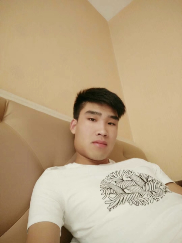 谁不曾孤单上路的第一张照片--建宁相亲网