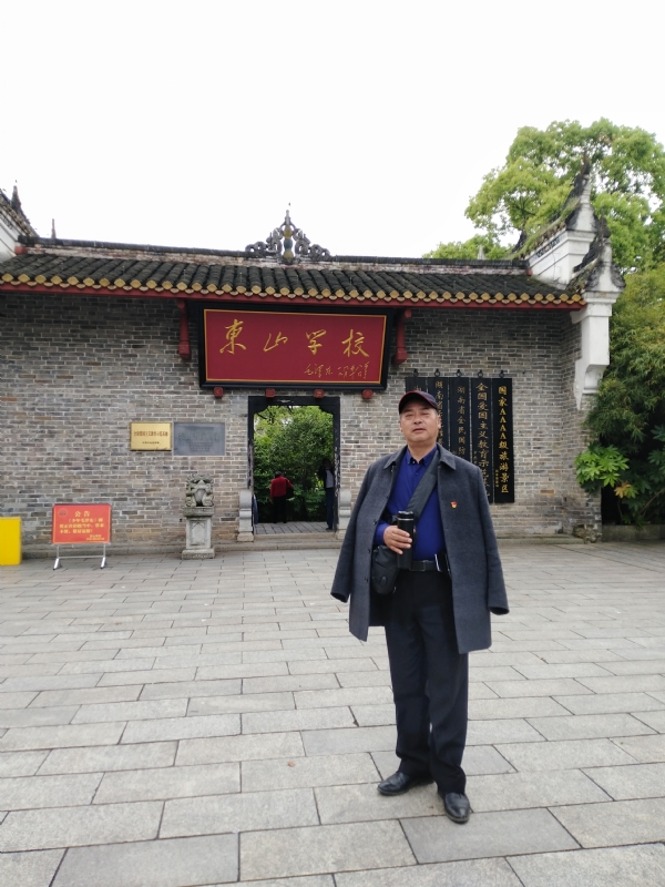 孤独的老帅的第二张照片--建宁相亲网