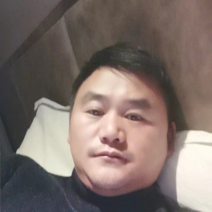 奔跑的第四张照片--建宁相亲网