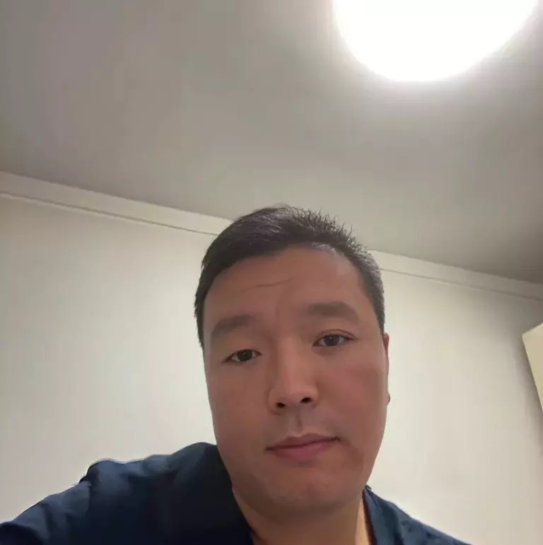 穿唐装的松鼠的第一张照片--建宁相亲网