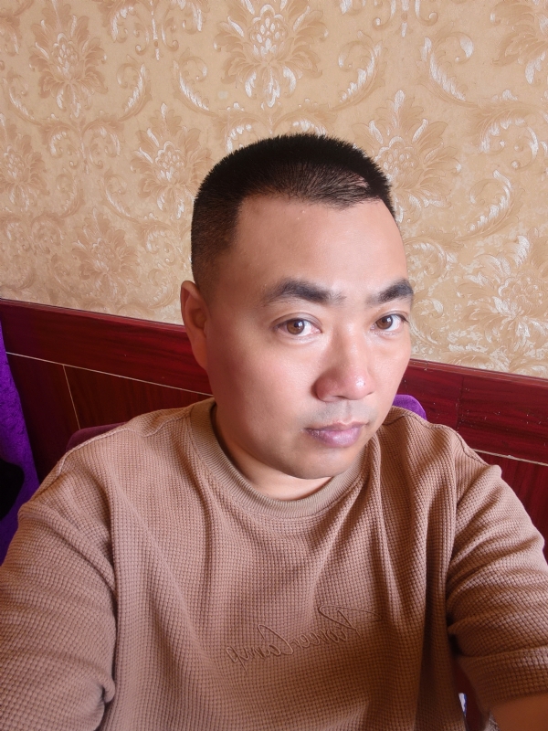 擦亮眼睛向前看的第一张照片--建宁相亲网